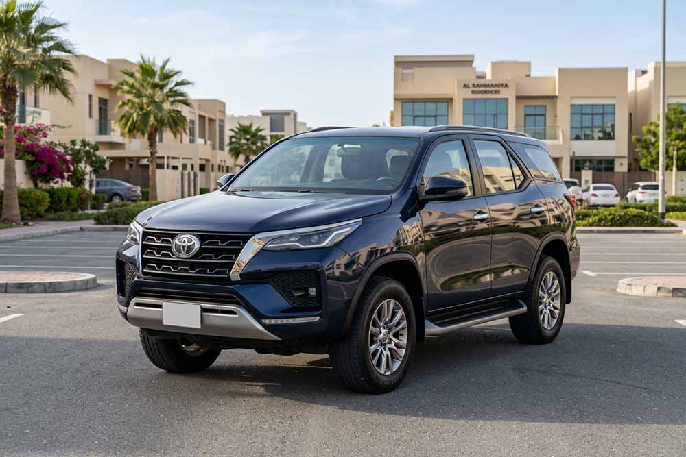 Petrol Seven-Seaters Vs Hybrid SUVs: What Makes More Sense For UAE Families?
