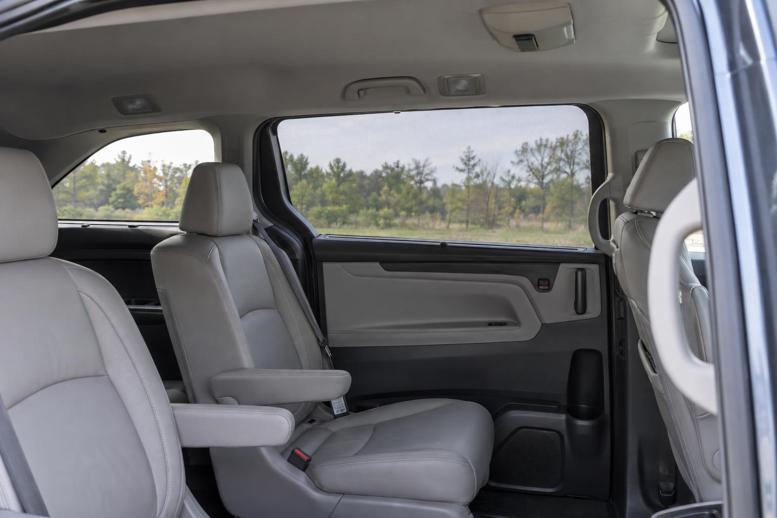 Interior roofline and side window area of a Honda Odyssey, showing the curtain airbag location.