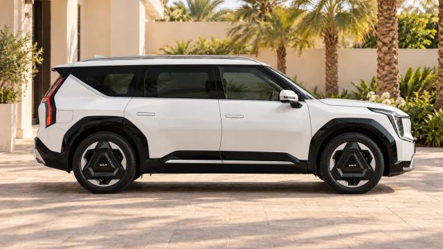 kia-ev9-side.webp